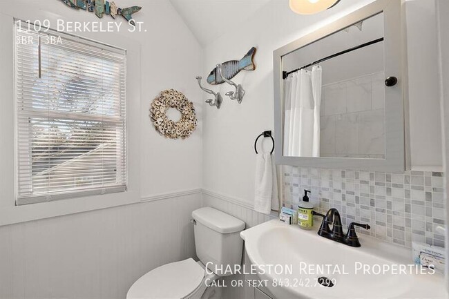 Building Photo - 1109 Berkeley St