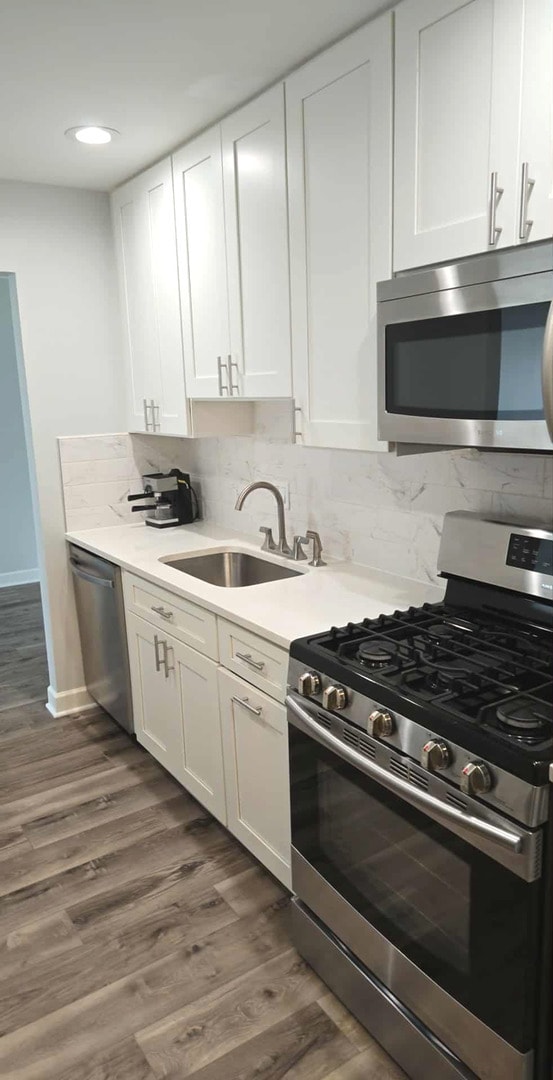 Building Photo - 5001 Carriage Way Dr