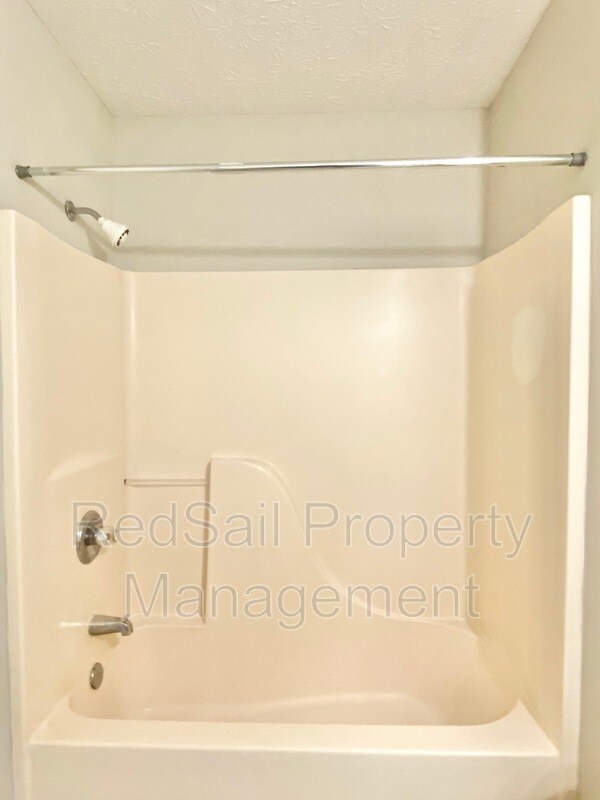 Building Photo - 308 Jacks Pl