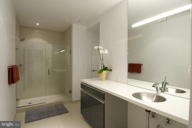 Building Photo - 2250 11th St NW