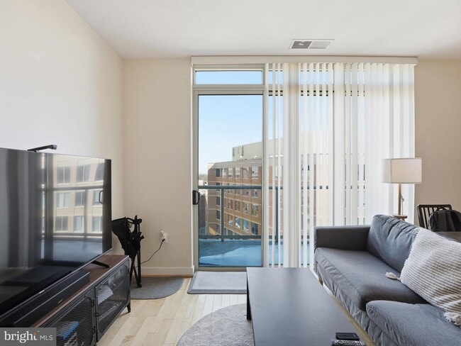 Building Photo - 820 N Pollard St