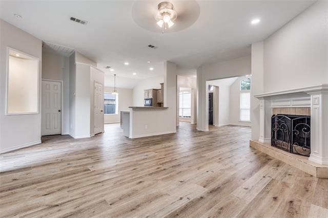 Building Photo - 529 Lochwood Dr