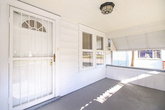 Building Photo - Upland Ave. 333
