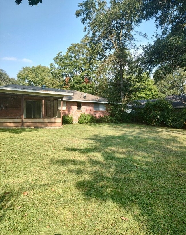Building Photo - 3BD/1BA House on Cedarcrest Ave. in Baton ...