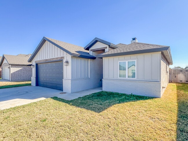 Building Photo - 5917 Harvard St