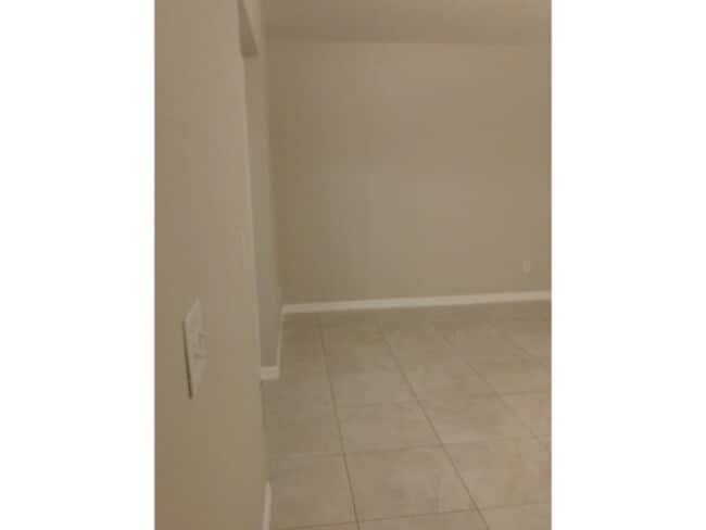 Building Photo - 2-bedroom 2 bath 2 duplex with garage! NOW...