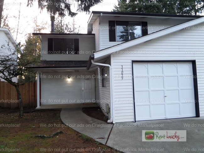 Building Photo - Freshly Updated 3-Bedroom Duplex w/Attached Garage in Great Federal Way Location!!