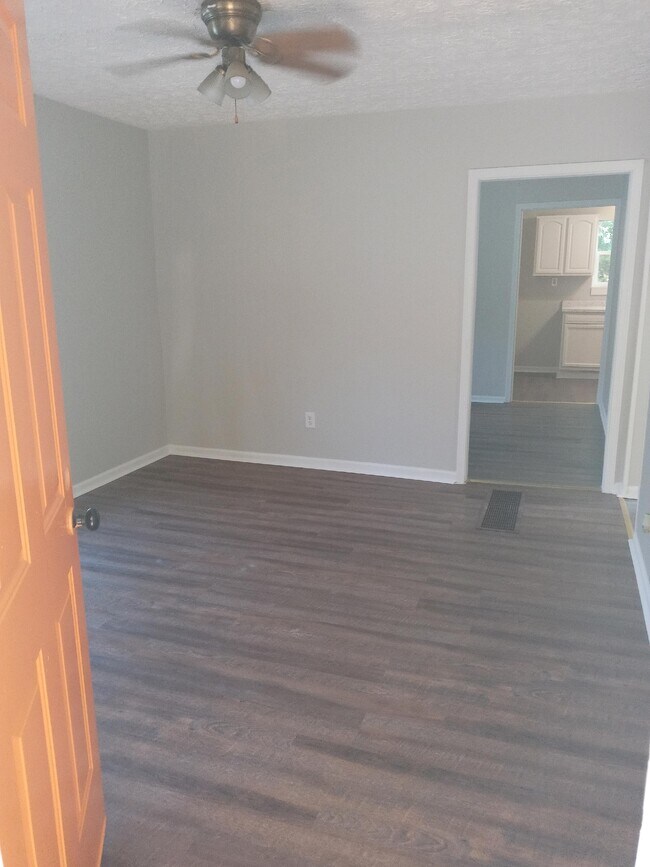 Building Photo - 3218 Simpson Rd