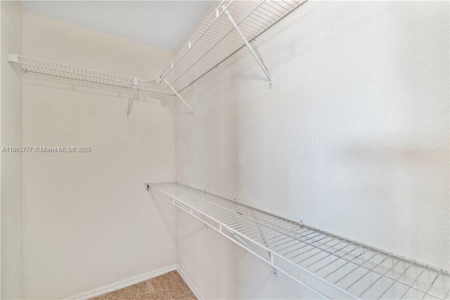 Building Photo - 5905 Abbey Rd