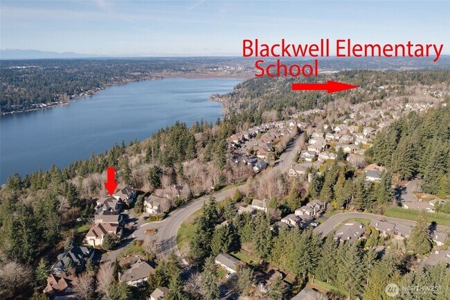 Building Photo - Luxury Living in sought after Sterling Woods