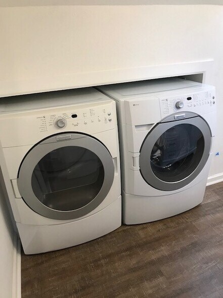 In-unit laundry - 1339 N Nevada Ave
