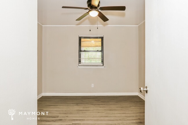 Building Photo - 10501 Laddie Dr