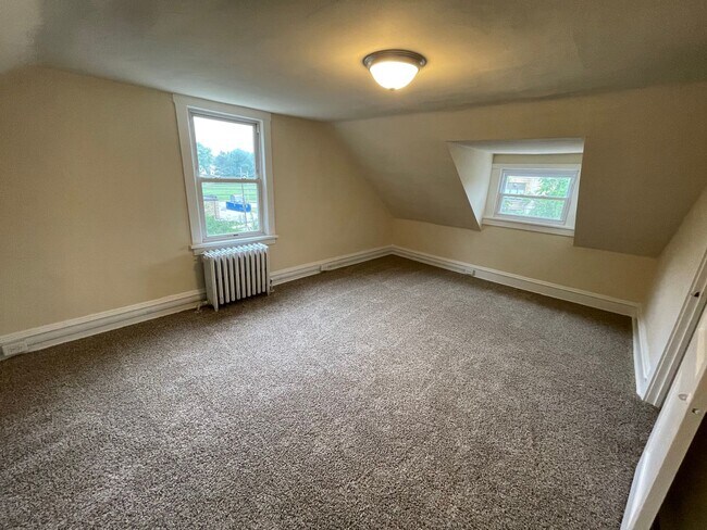 Building Photo - 143 N Highland Ave