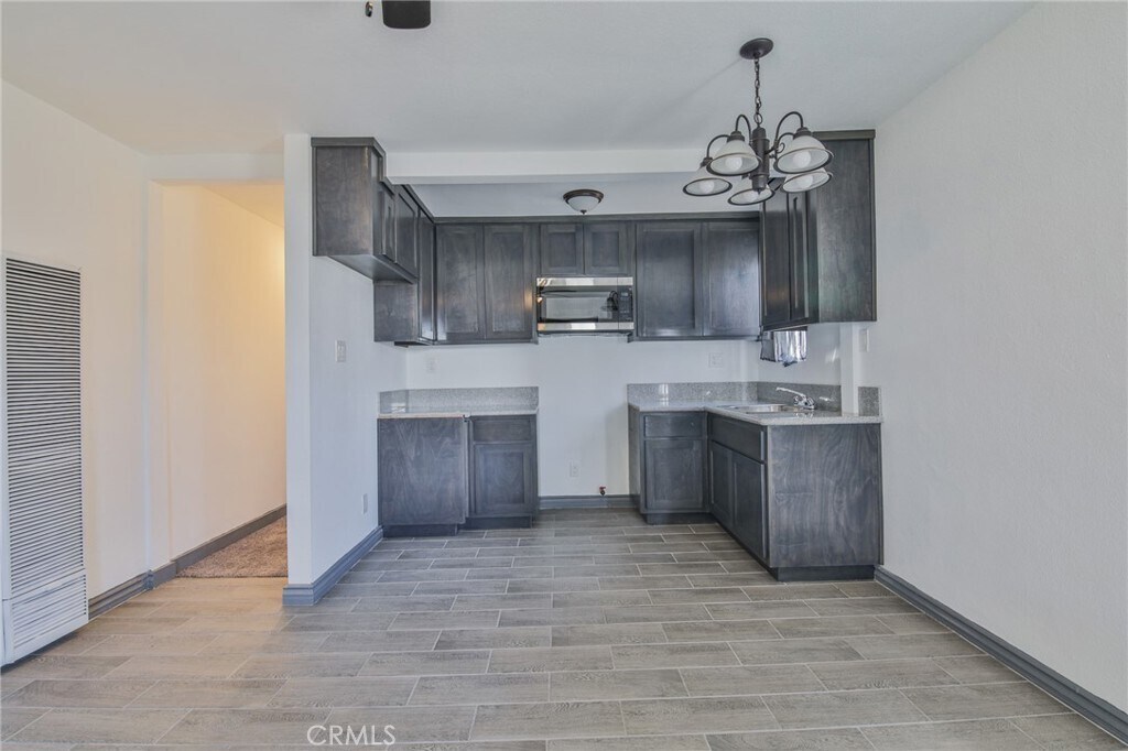 kitchen - 920 E 91st St