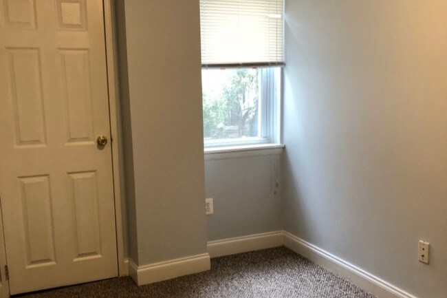 Bedroom - 3200 Haverford Ave