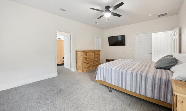 Building Photo - 109 Enchanted Dr