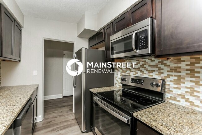 Building Photo - 3 Bedroom Pet-Friendly Home in Orlando, FL with Main Street Renewal