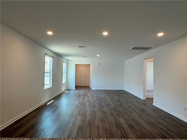 Building Photo - 2455 Tapatio Dr