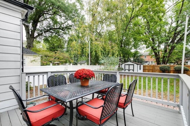 Building Photo - 4504 Hanover Ave