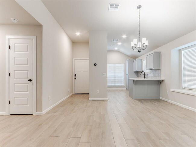 Building Photo - 18012 Austin Ct