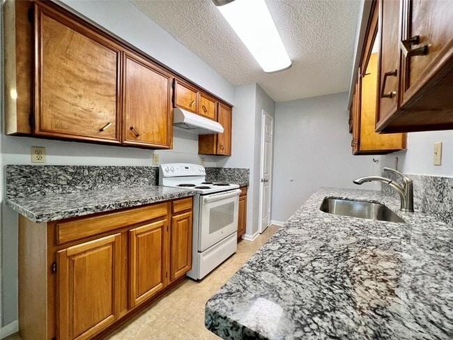 Building Photo - 4023 Avenue Q 1/2
