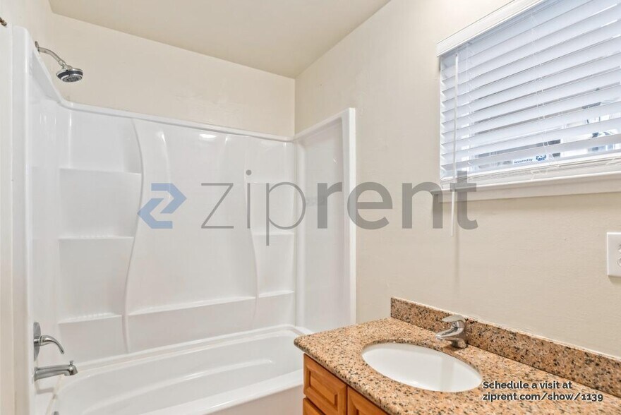 Building Photo - 685 Carmar St