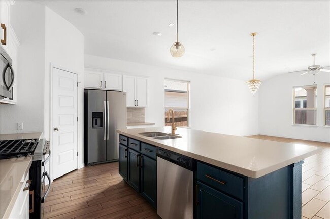 Building Photo - 8213 Spire View