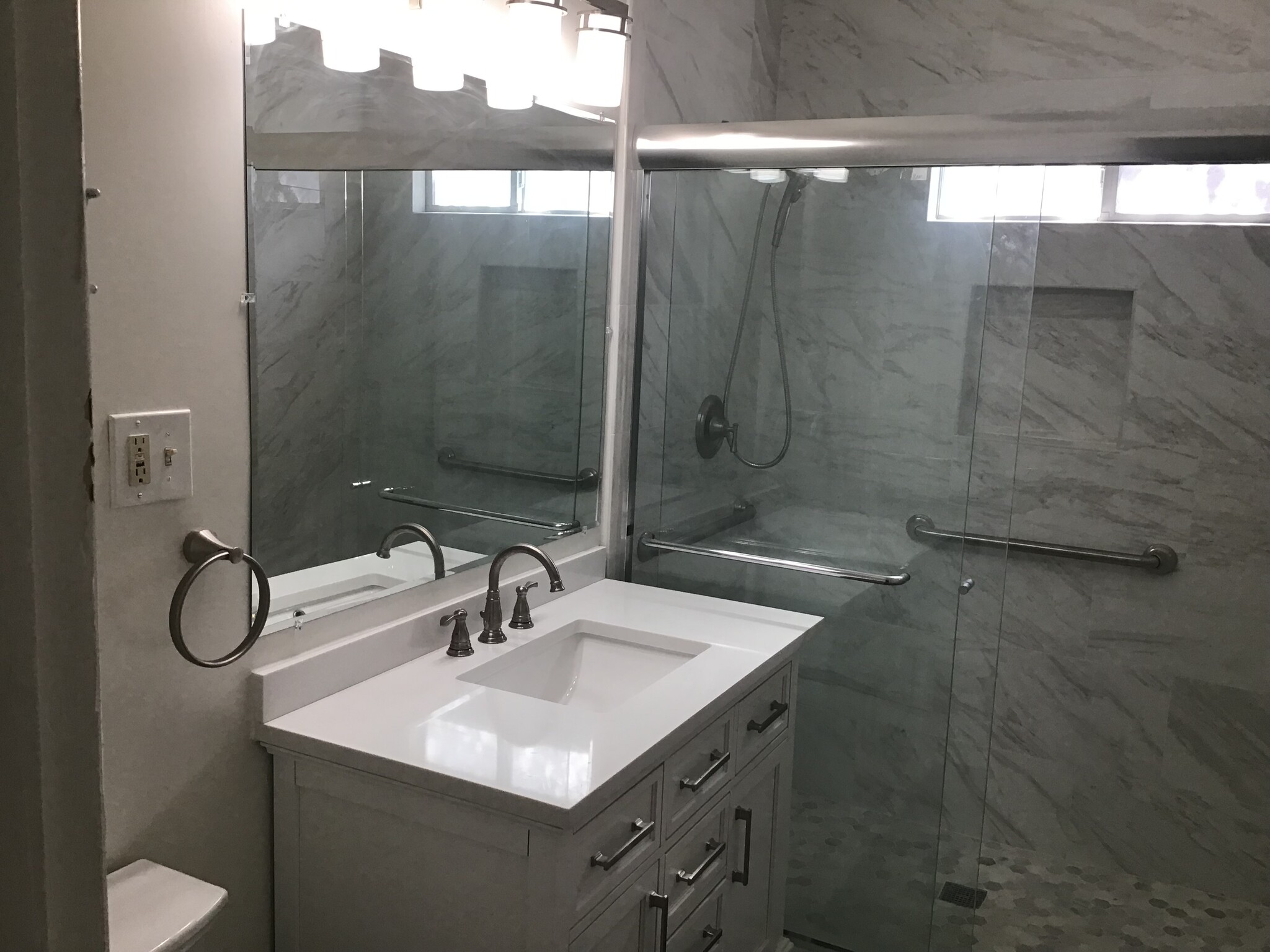 Bathroom - 448 N Alta Vista Blvd