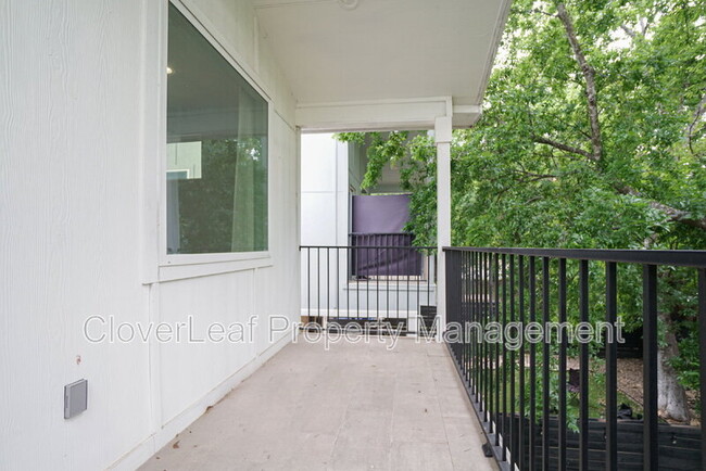 Building Photo - 2109 Schley Ave