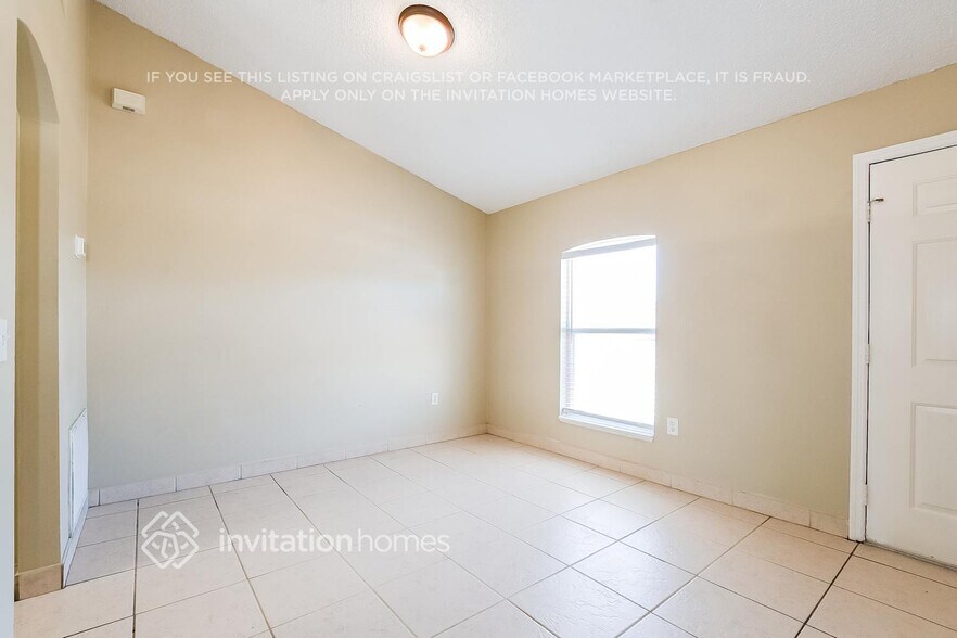 Building Photo - 2535 E Juliet Dr