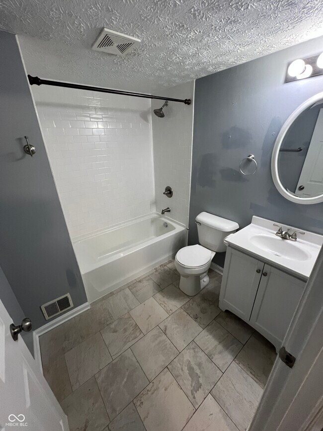 Building Photo - 9445 Timber View Dr