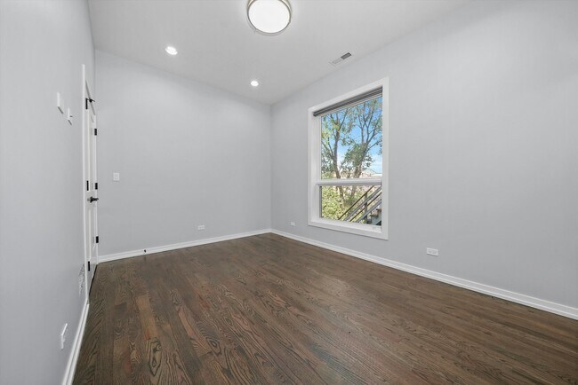 Building Photo - 4350 S Berkeley Ave