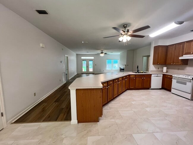 Building Photo - 4208 McLeod Dr