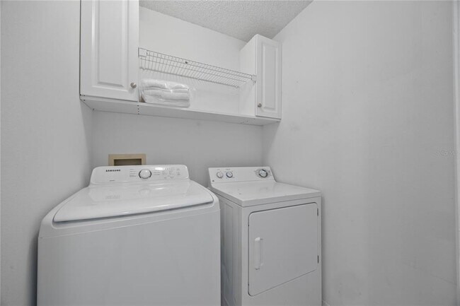 Building Photo - 2116 Cypress Bay Blvd