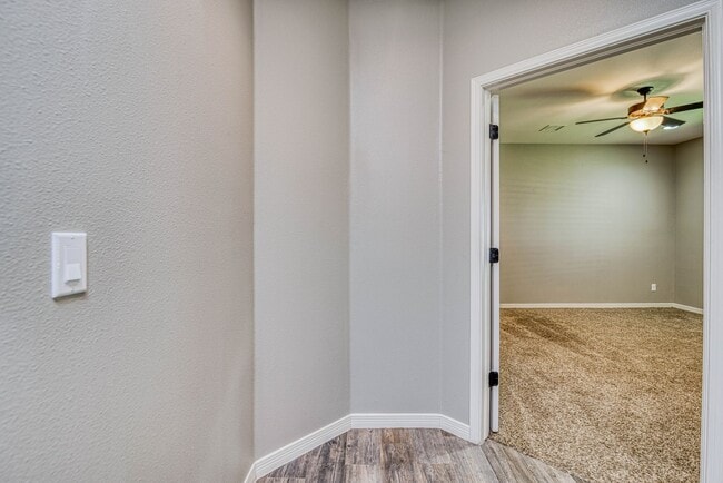 Building Photo - Beautiful East side House in Ventanas Subdivision