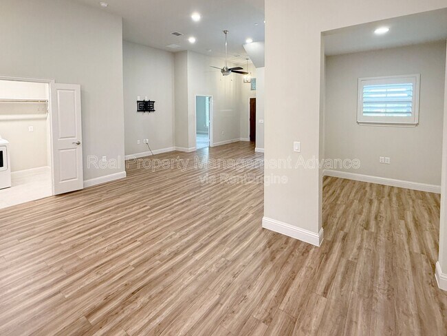 Building Photo - 3750 Dalea Dr