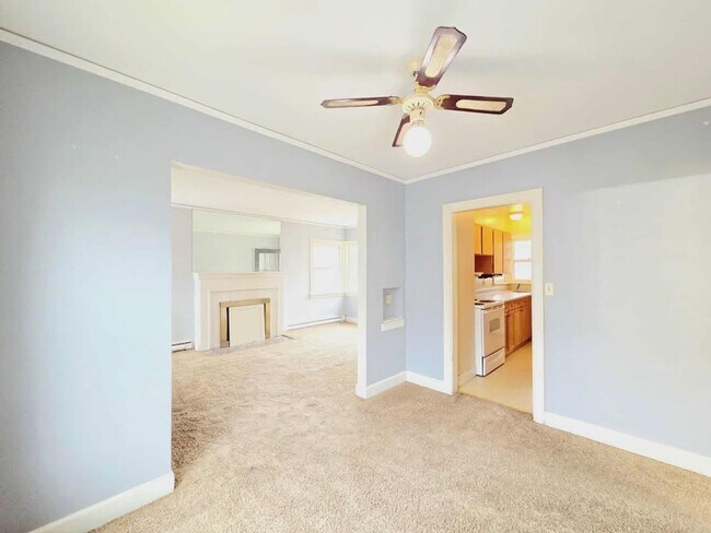 Building Photo - Charming 3 Bedroom, 2 Bath House For Rent!!