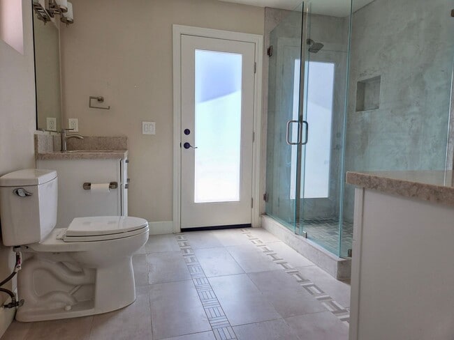 Building Photo - Stunning Coastal Retreat in Oceanside with...