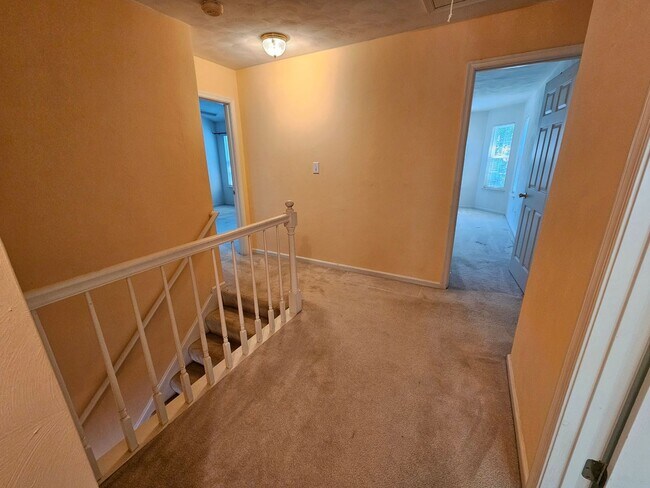 Building Photo - Estates of Greenbrier