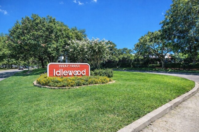 Building Photo - 10049 Westpark Dr