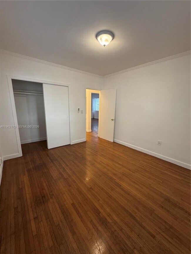 Building Photo - 300 Mendoza Ave