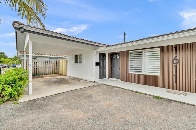 Building Photo - 1611 NE 50th Ct