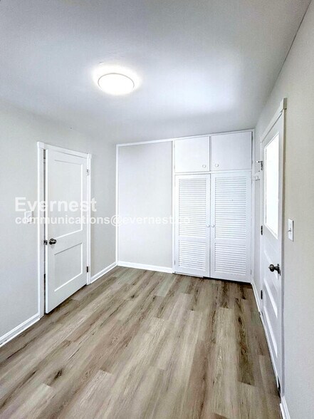 Building Photo - 1254 Elmwood Rd