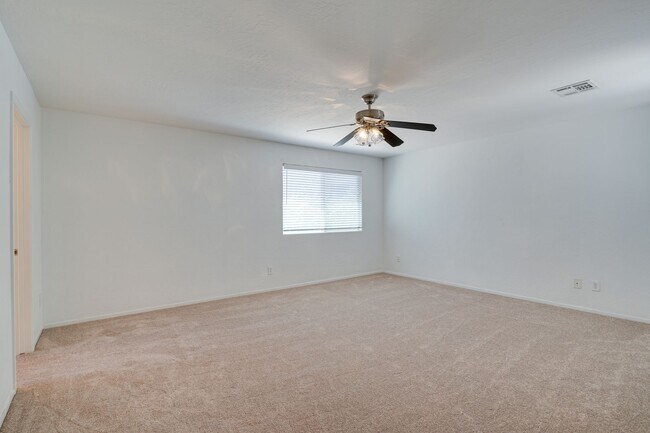 Building Photo - 2717 Rimbaud St
