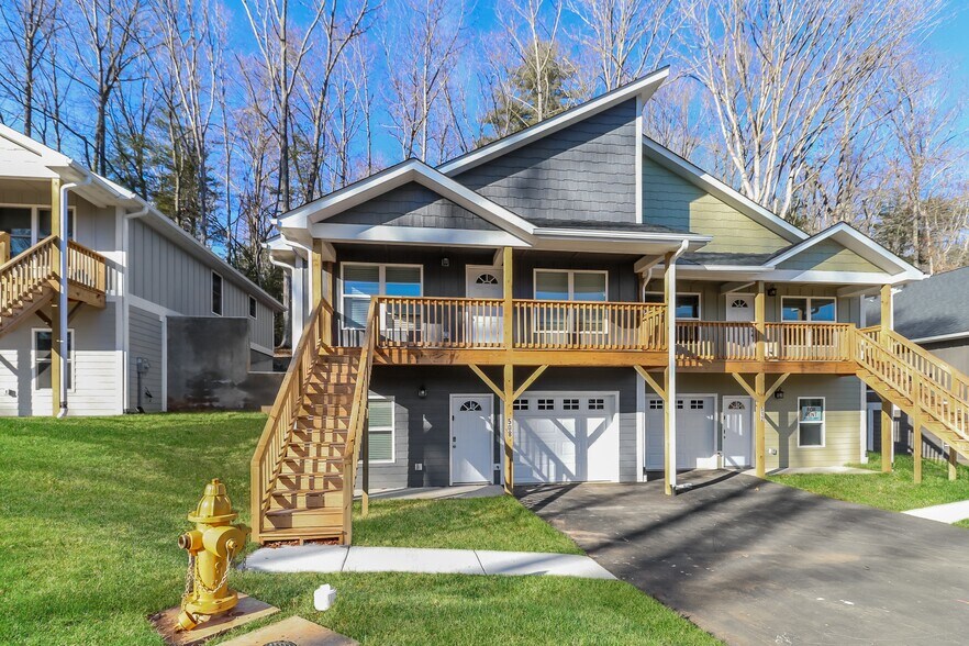 Primary Photo - 432 Little Sycamore Ln