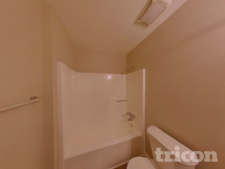 Building Photo - 217 Westport Dr