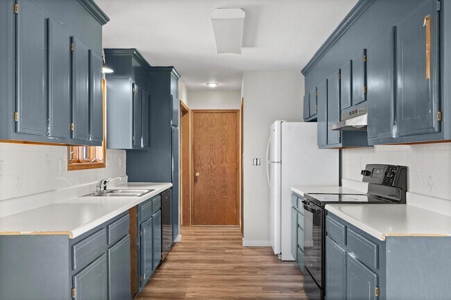 Building Photo - 42 Irish Hills Blvd