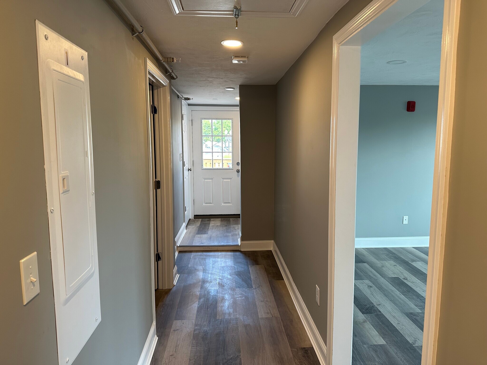 Hallway - 252 Main St