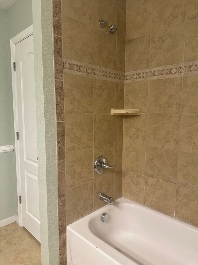 Building Photo - Ingleside