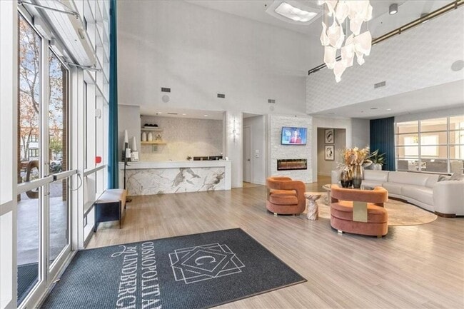 Building Photo - Charming 2BR Condo in Atlanta